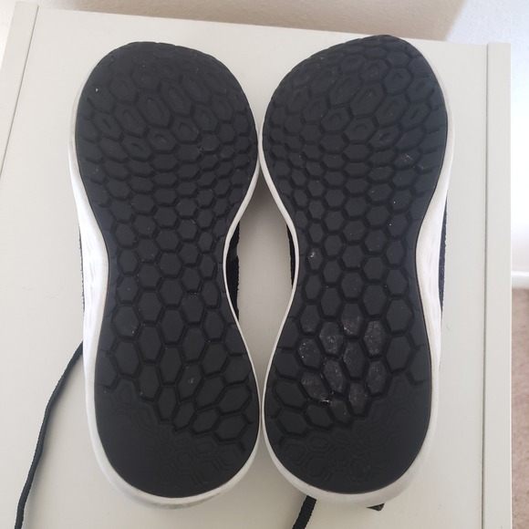 New Balance Fresh Foam Womens Running Shoes Black Size 8.5 - Picture 7 of 7